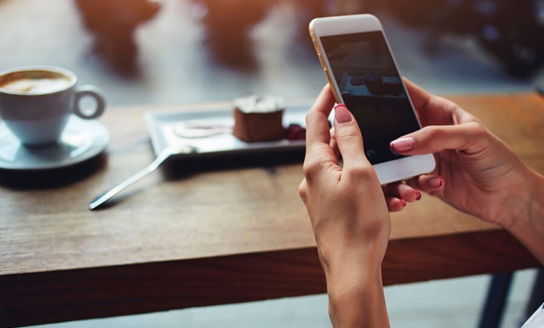 Menjaga Postur Tubuh Sehat Saat Menggunakan Smartphone dan Komputer